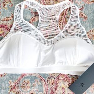 MICHI 💕 NWT mesh anti gravity sports bra